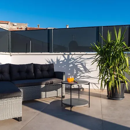 Dalmo Views Apartment *